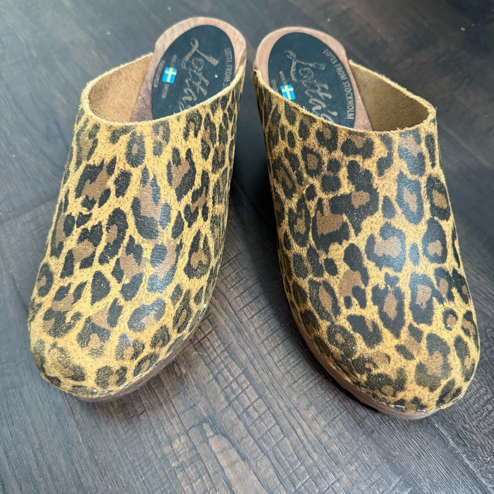 LOTTA FROM STOCKHOLM
Classic Leopard Leather Clog